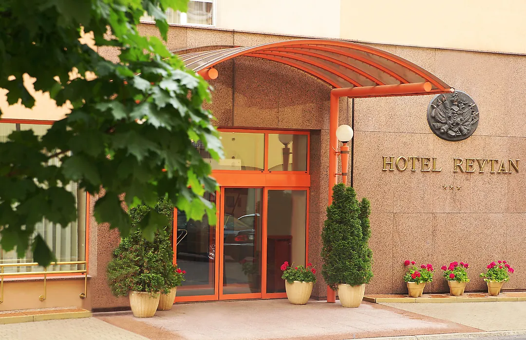 Reytan Hotel